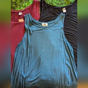 Old Navy Women's Scoop Neck Luxe Tank Tops Bundle Size L